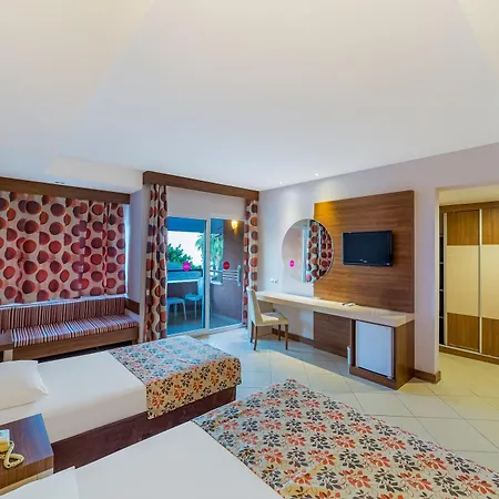Justiniano Club Alanya אתר נופש