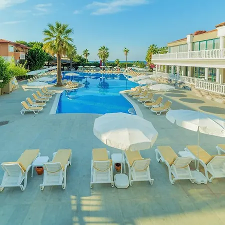 אתר נופש Justiniano Club Alanya אוקורקאלאר