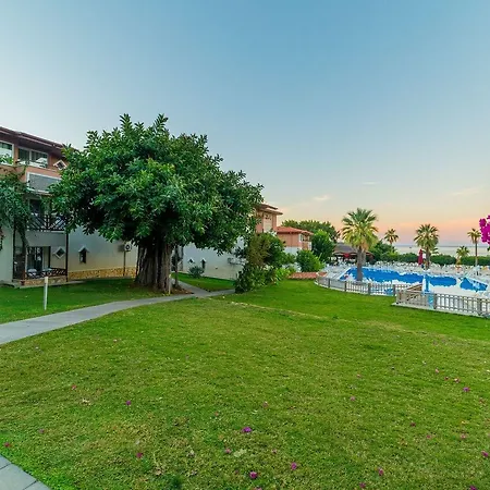 Resort Justiniano Club Alanya Okurcalar